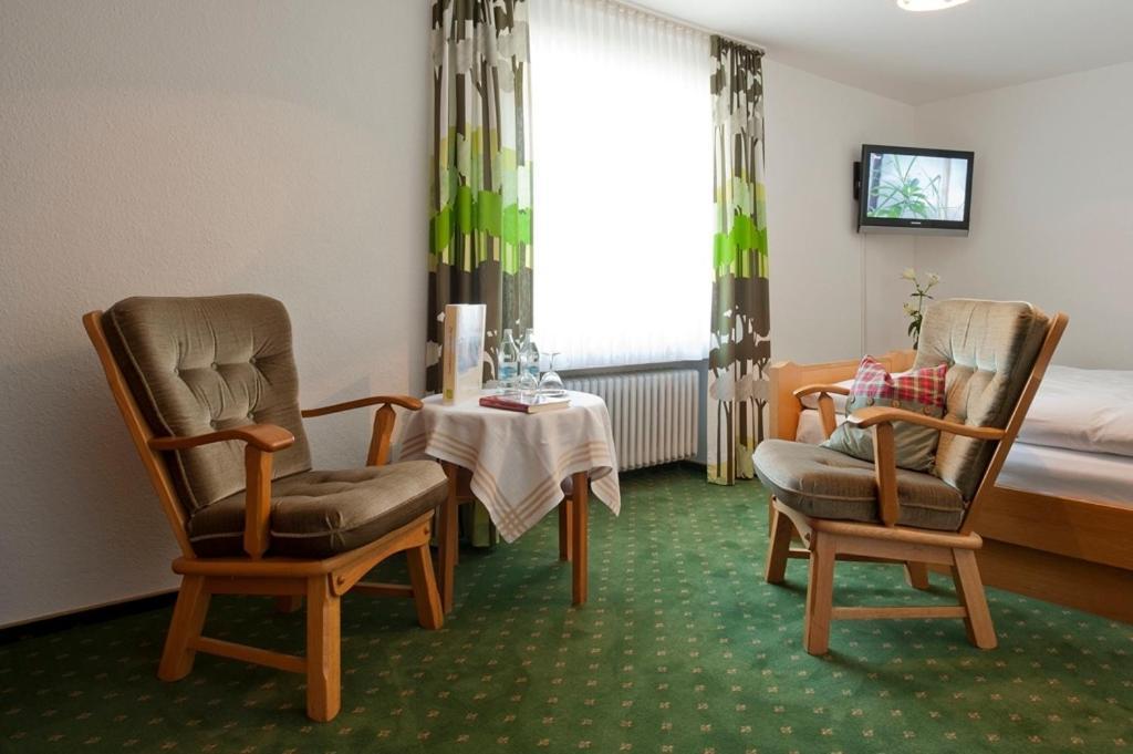 Landhotel Sauerlaender Hof Eslohe Ruang foto